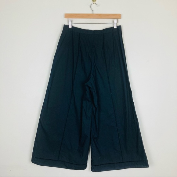 Theory black eyelet culottes with ladder inset. Cropped wide leg. Size 8 - Picture 7 of 10